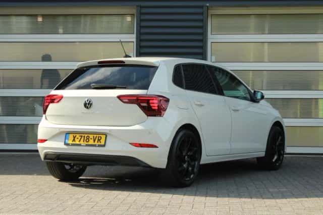 Volkswagen Polo (2024) thumbnail 2