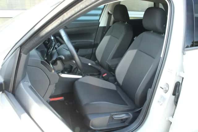 Volkswagen Polo (2024) thumbnail 4