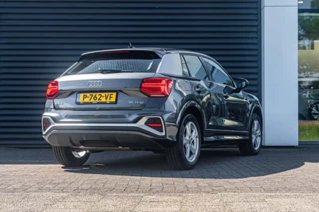 Audi Q2 (2022) thumbnail 2