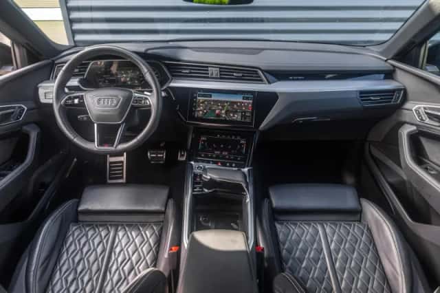 Audi Q8 e-tron (2024) thumbnail 5