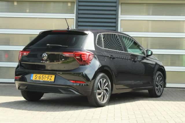 Volkswagen Polo (2023) thumbnail 2