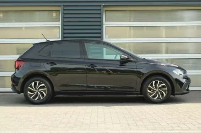 Volkswagen Polo (2023) thumbnail 3