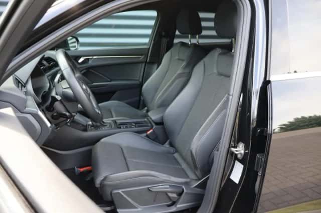 Audi Q3 (2022) thumbnail 4