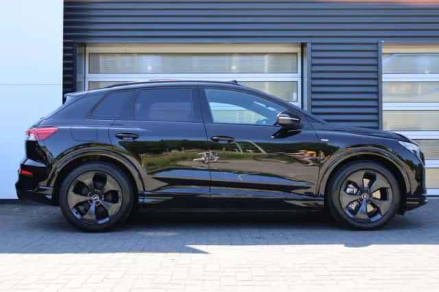 Audi Q4 e-tron (2026) thumbnail 3