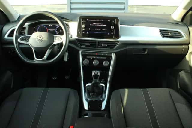 Volkswagen T-Roc (2022) thumbnail 5