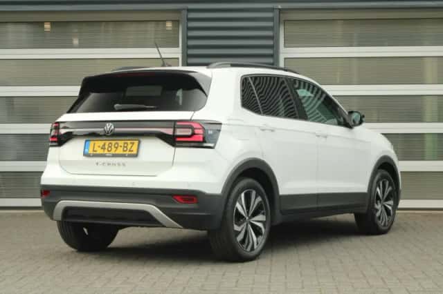 Volkswagen T-Cross (2021) thumbnail 2