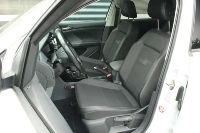 Volkswagen T-Cross (2021) thumbnail 4