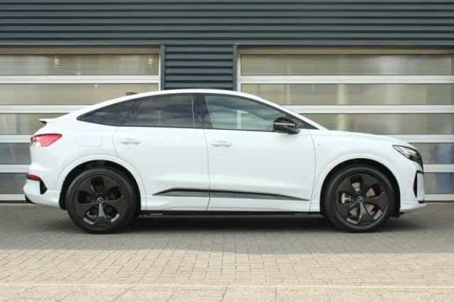 Audi Q4 (2026) thumbnail 3