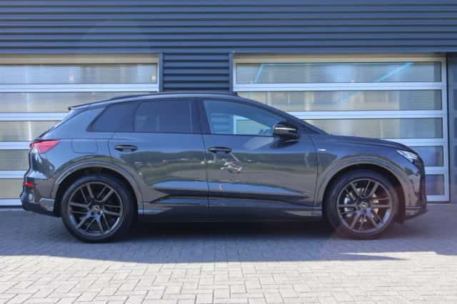 Audi Q4 e-tron (2026) thumbnail 3