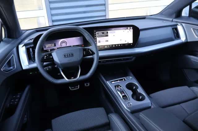 Audi Q4 e-tron (2026) thumbnail 5