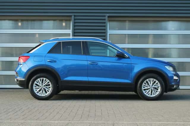Volkswagen T-Roc (2020) thumbnail 3