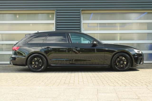 Audi A4 (2024) thumbnail 3