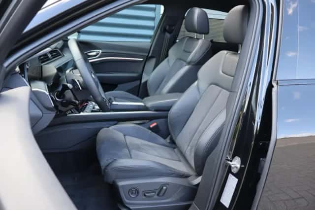 Audi Q8 (2023) thumbnail 4