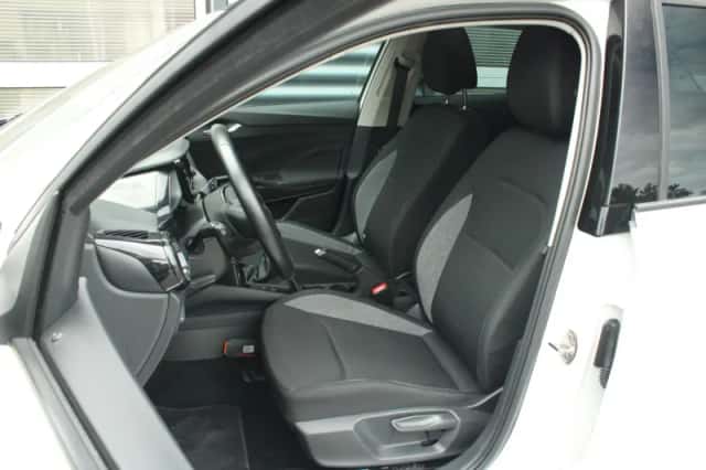 Škoda Fabia (2023) thumbnail 4