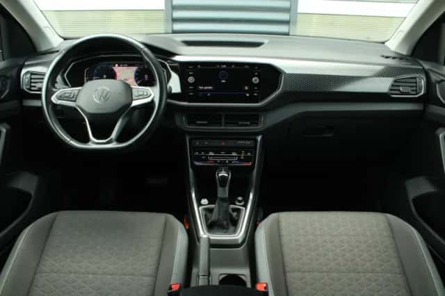 Volkswagen T-Cross (2023) thumbnail 5