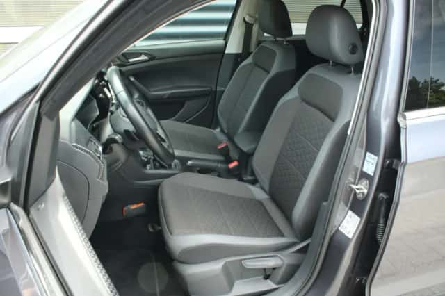 Volkswagen T-Cross (2023) thumbnail 4