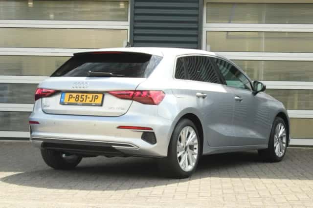 Audi A3 (2022) thumbnail 2