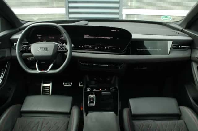 Audi Q6 e-tron (2025) thumbnail 5