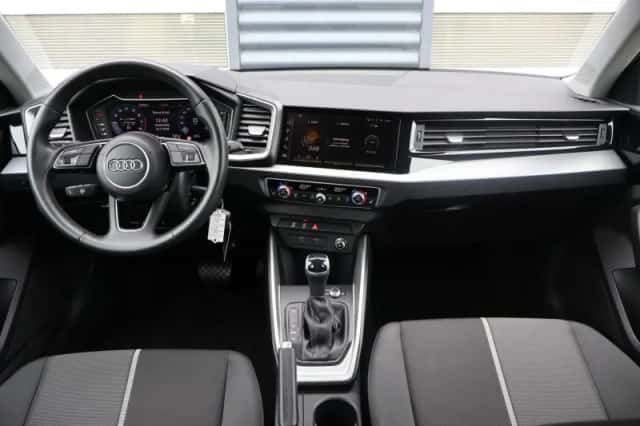 Audi A1 (2024) thumbnail 5