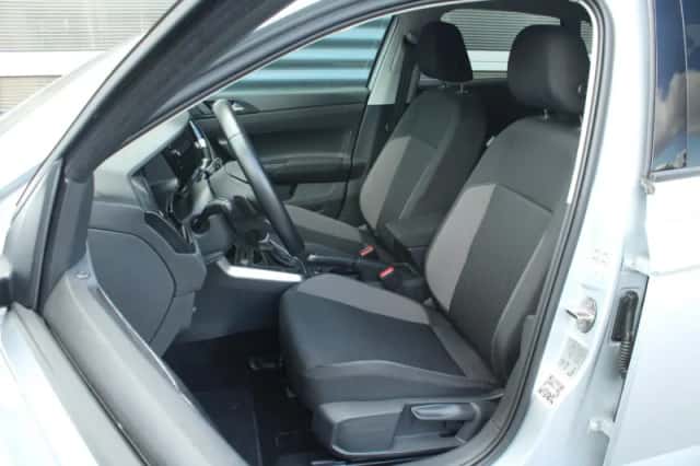 Volkswagen Polo (2024) thumbnail 4