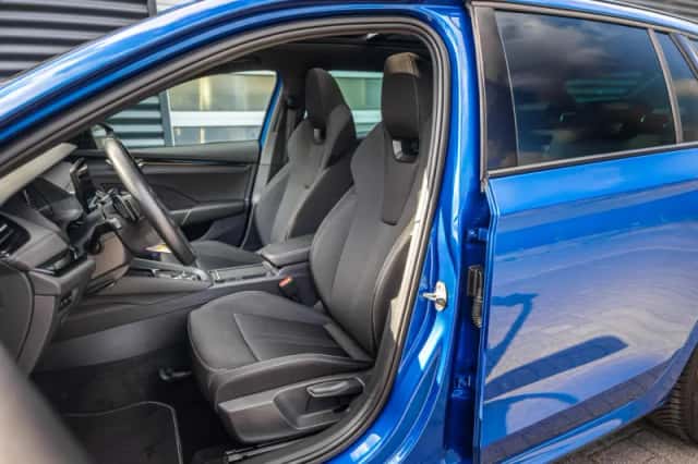 Škoda Octavia (2024) thumbnail 4