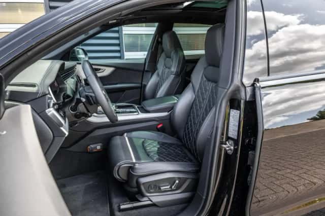 Audi Q8 (2025) thumbnail 4