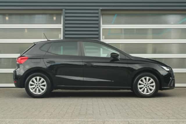 SEAT Ibiza (2023) thumbnail 3