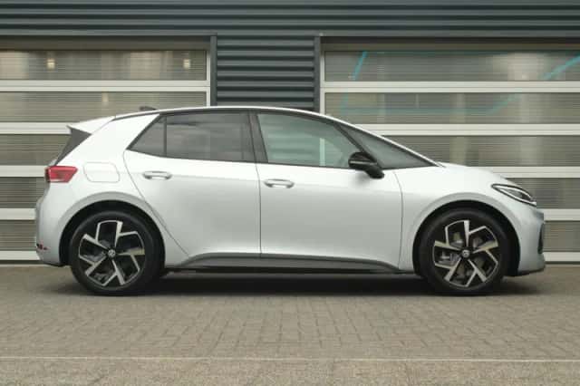 Volkswagen ID.3 (2026) thumbnail 3