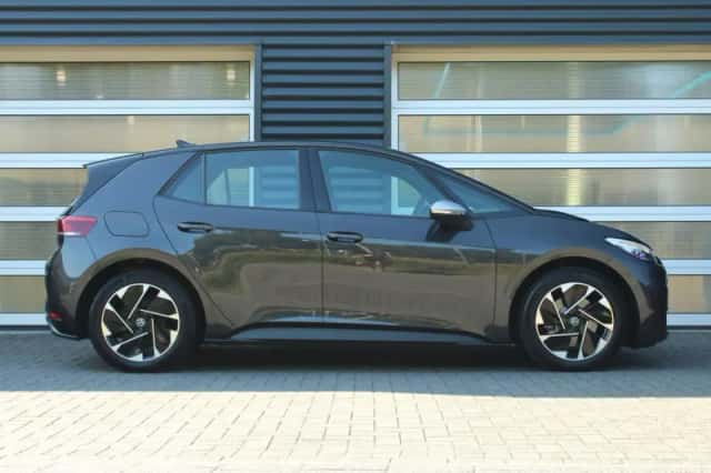Volkswagen ID.3 (2020) thumbnail 3