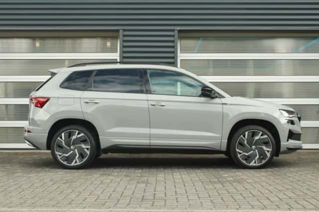 Škoda Karoq (2023) thumbnail 3