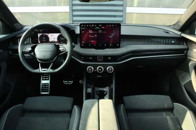 Škoda Superb (2026) thumbnail 5