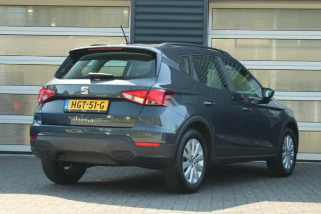 SEAT Arona (2025) thumbnail 2