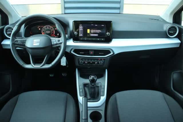 SEAT Arona (2025) thumbnail 5