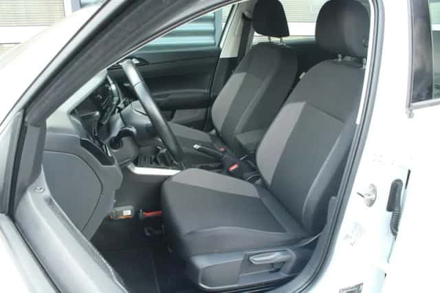 Volkswagen Polo (2021) thumbnail 4