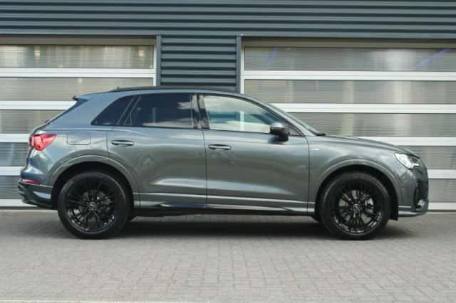 Audi Q3 (2024) thumbnail 3