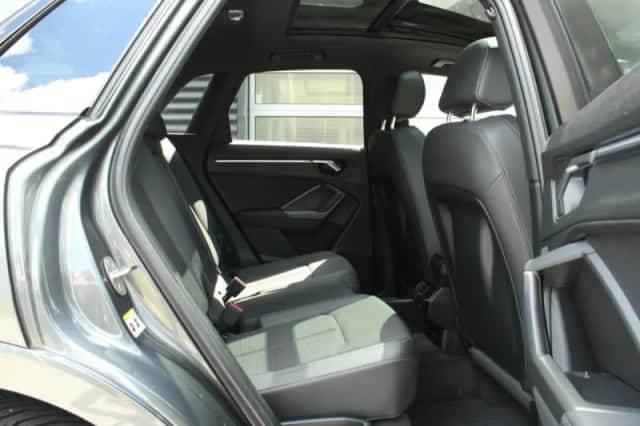 Audi Q3 (2024) thumbnail 6