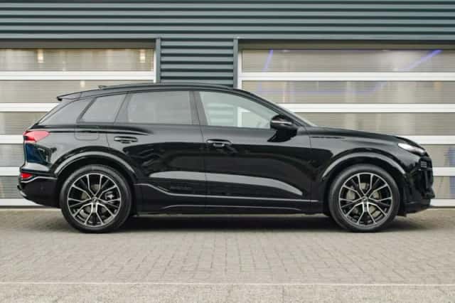 Audi Q6 e-tron (2024) thumbnail 3
