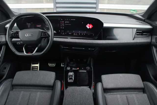 Audi Q6 e-tron (2024) thumbnail 5