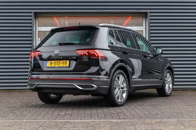 Volkswagen Tiguan (2022) thumbnail 2