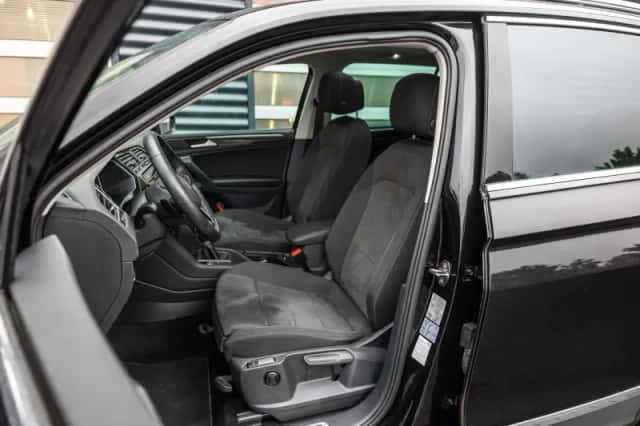 Volkswagen Tiguan (2022) thumbnail 4