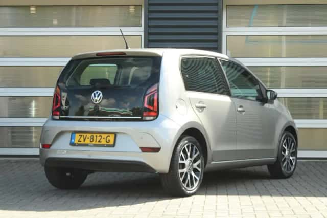 Volkswagen Up! (2019) thumbnail 2