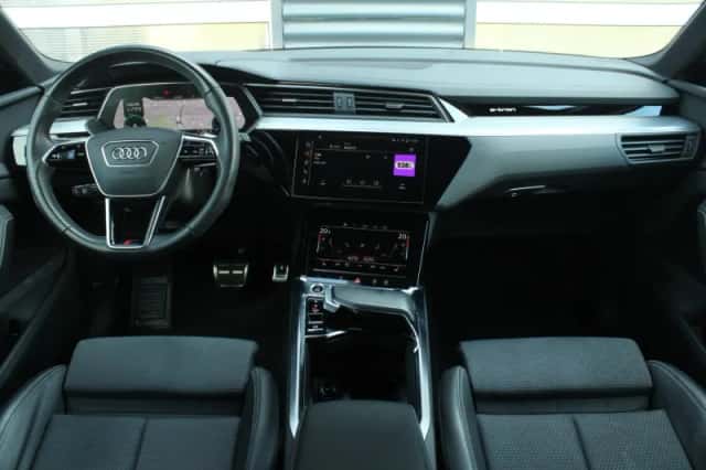Audi Q8 e-tron (2023) thumbnail 5