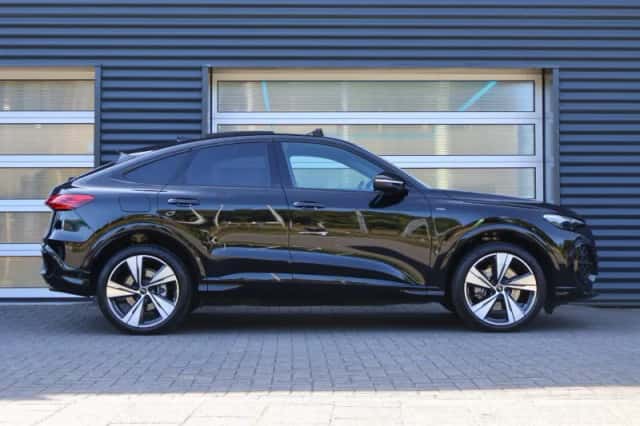 Audi Q5 (2025) thumbnail 3
