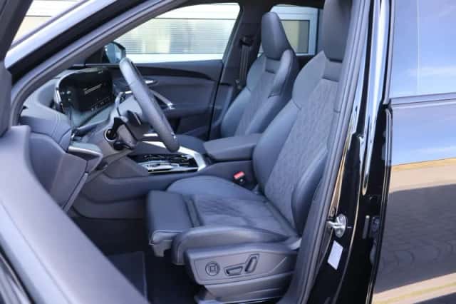 Audi Q5 (2025) thumbnail 4