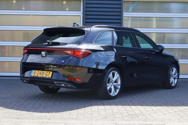 SEAT Leon Sportstourer (2022) thumbnail 2