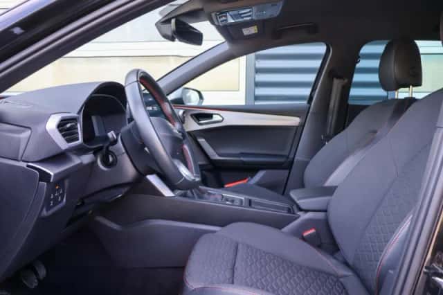 SEAT Leon Sportstourer (2022) thumbnail 4