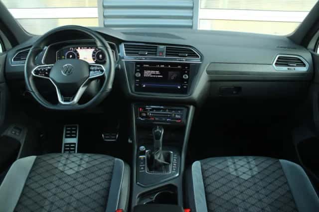 Volkswagen Tiguan (2023) thumbnail 5