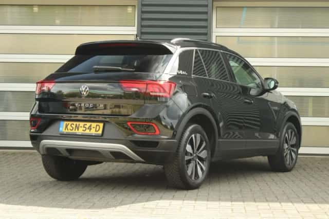 Volkswagen T-Roc (2025) thumbnail 2