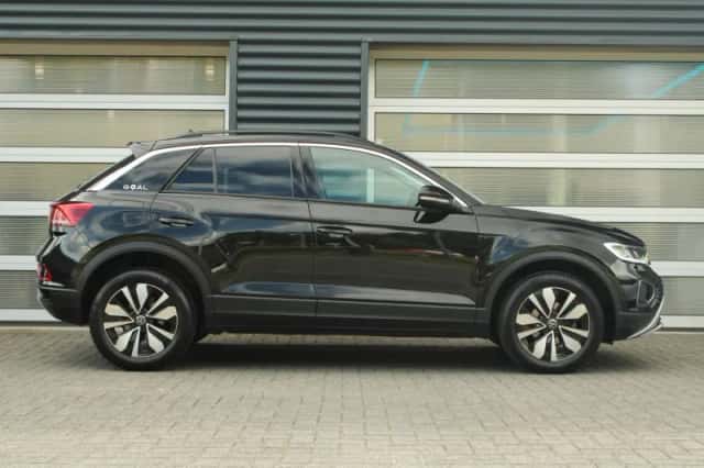 Volkswagen T-Roc (2025) thumbnail 3