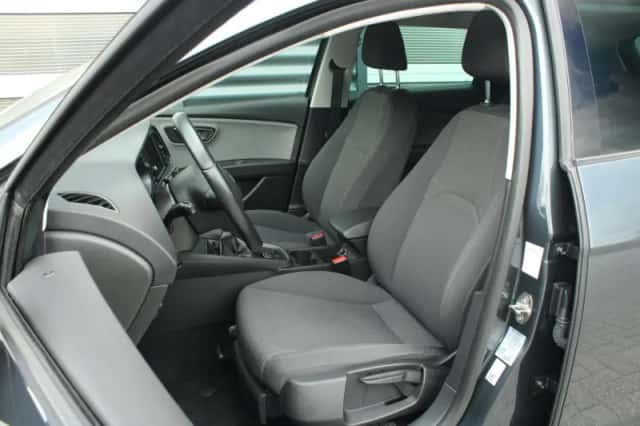 SEAT Leon (2020) thumbnail 4
